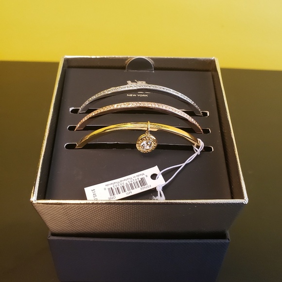 3 Piece Tri Color Coach Bangle Set - Picture 4 of 4